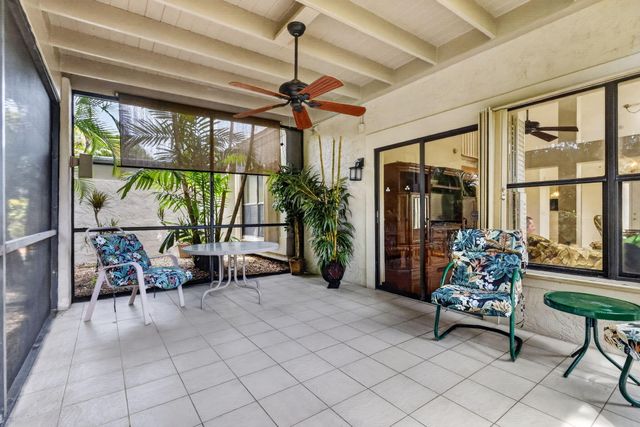 10940 Stafford Circle S, Boynton Beach, FL 33436