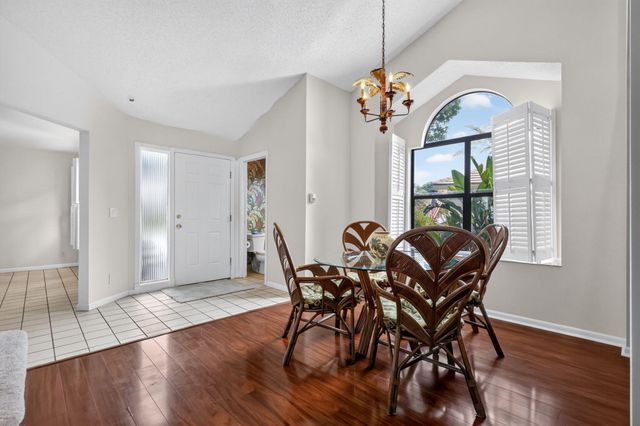 10940 Stafford Circle S, Boynton Beach, FL 33436