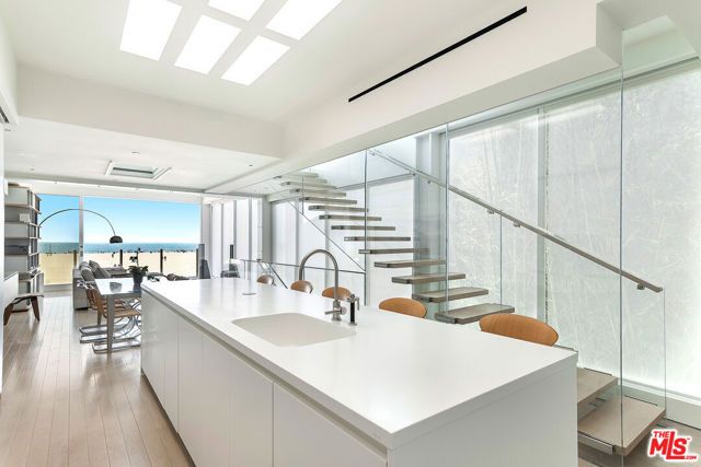 1267 Palisades Beach Road, Santa Monica, CA 90401