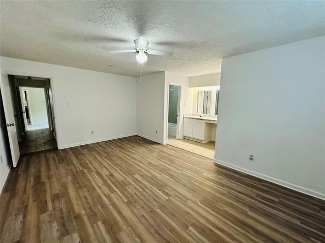 17618 Heritage Bay Drive, Webster, TX 77598