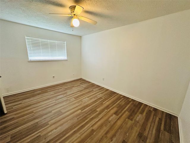 17618 Heritage Bay Drive, Webster, TX 77598