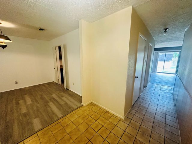 17618 Heritage Bay Drive, Webster, TX 77598