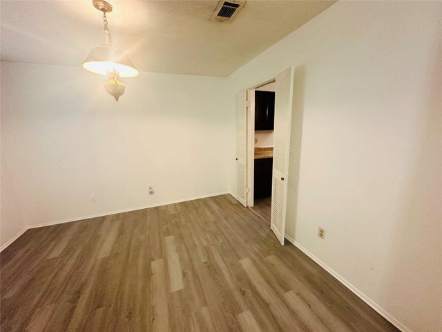 17618 Heritage Bay Drive, Webster, TX 77598