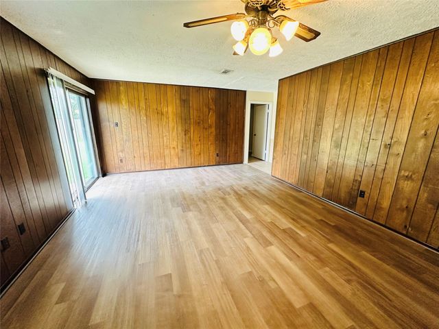 17618 Heritage Bay Drive, Webster, TX 77598