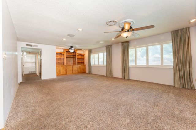 800 N Terrace Park Street, Tulare, CA 93274