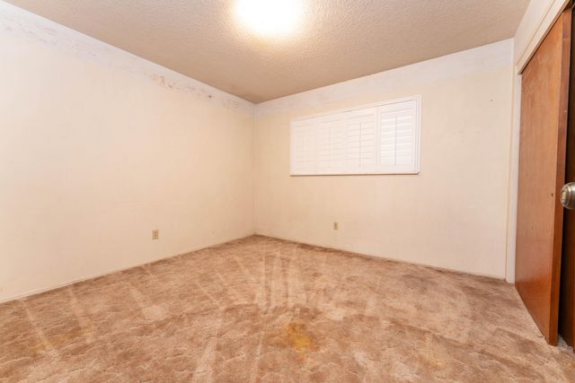 800 N Terrace Park Street, Tulare, CA 93274