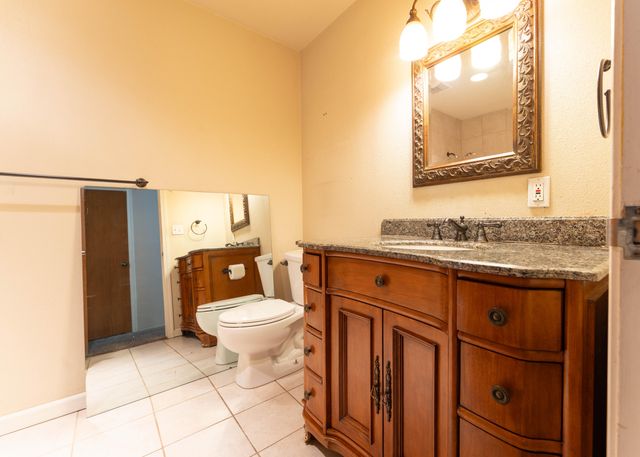 800 N Terrace Park Street, Tulare, CA 93274