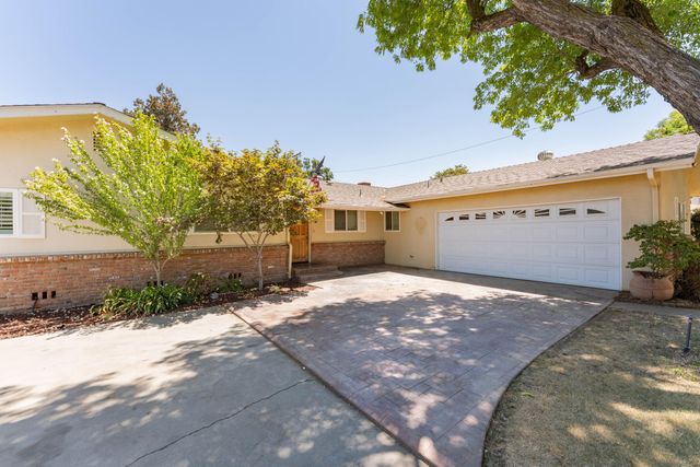 800 N Terrace Park Street, Tulare, CA 93274