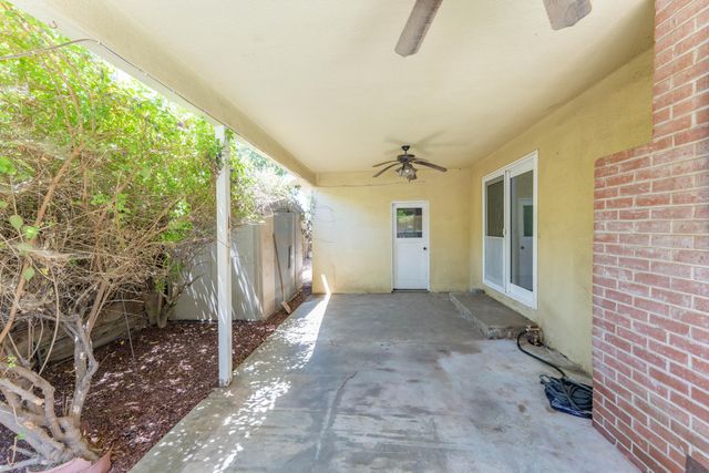 800 N Terrace Park Street, Tulare, CA 93274