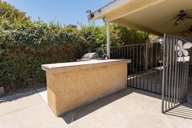 800 N Terrace Park Street, Tulare, CA 93274