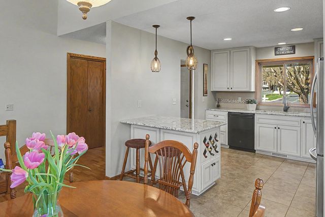 13027 Vernon Avenue, Savage, MN 55378