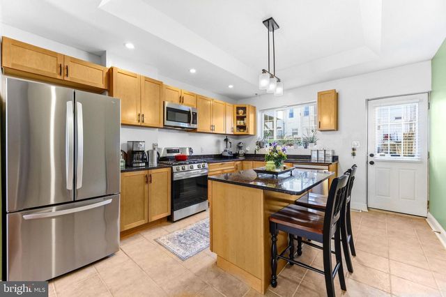 247 S EAST AVE, Baltimore, MD 21224