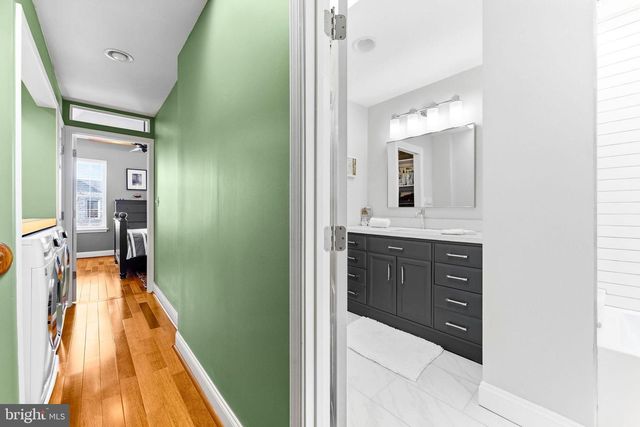 247 S EAST AVE, Baltimore, MD 21224