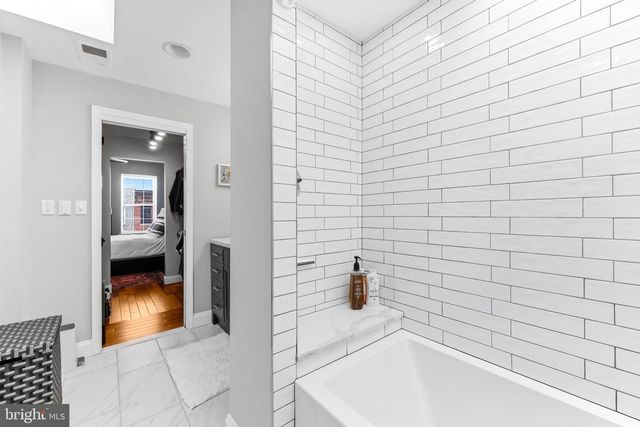 247 S EAST AVE, Baltimore, MD 21224