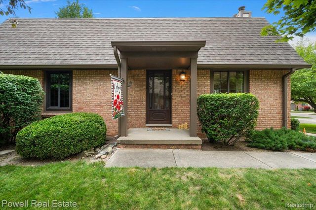 1938 Allenway Court, Rochester Hills, MI 48309