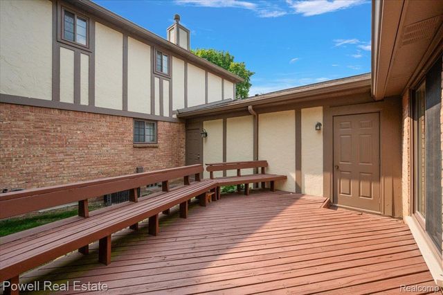 1938 Allenway Court, Rochester Hills, MI 48309