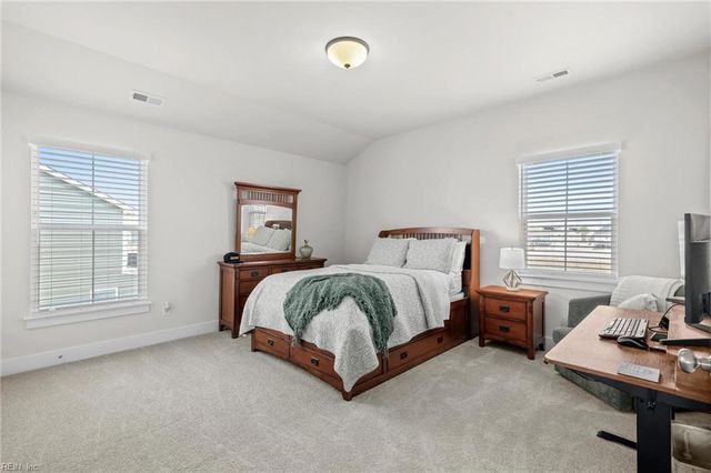 116 Arbormoor LN, Moyock, NC 27958