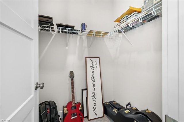 116 Arbormoor LN, Moyock, NC 27958