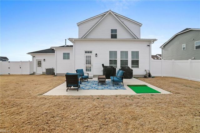 116 Arbormoor LN, Moyock, NC 27958