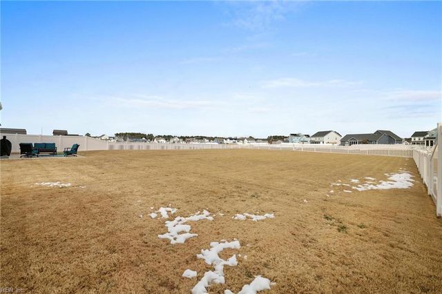 116 Arbormoor LN, Moyock, NC 27958