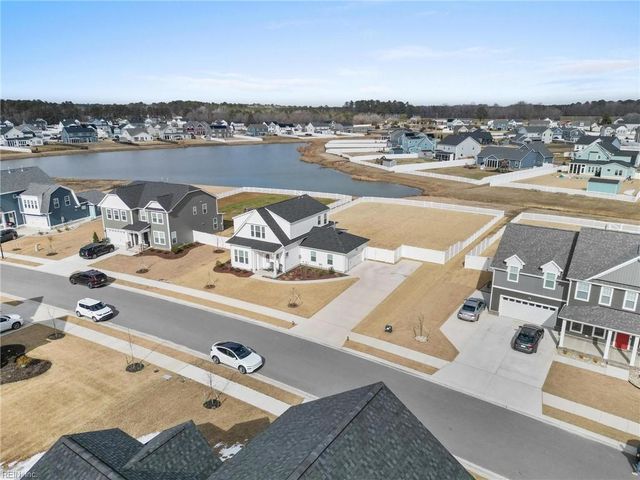 116 Arbormoor LN, Moyock, NC 27958