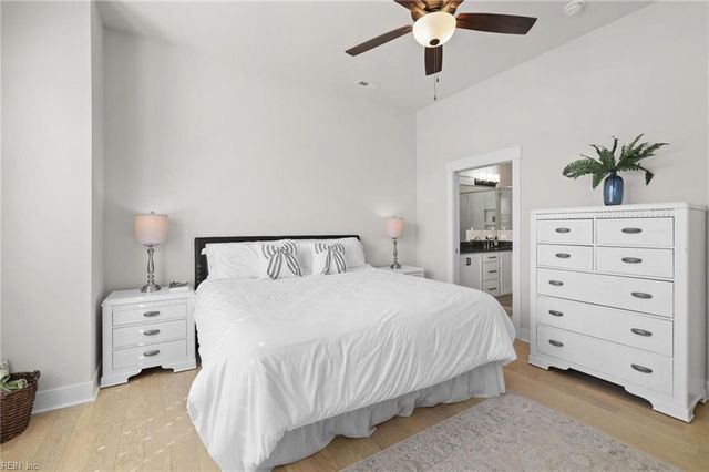 116 Arbormoor LN, Moyock, NC 27958