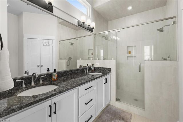 116 Arbormoor LN, Moyock, NC 27958