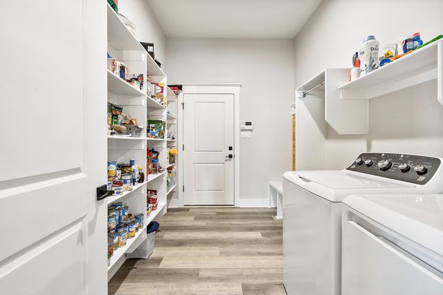 1129 Essex Drive, Benton, AR 72019