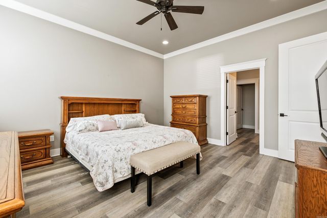 1129 Essex Drive, Benton, AR 72019