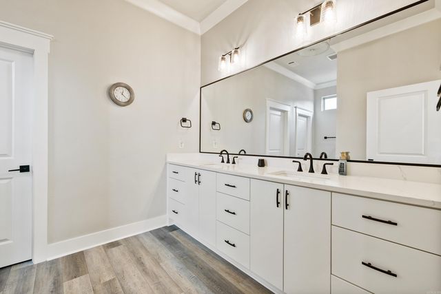 1129 Essex Drive, Benton, AR 72019