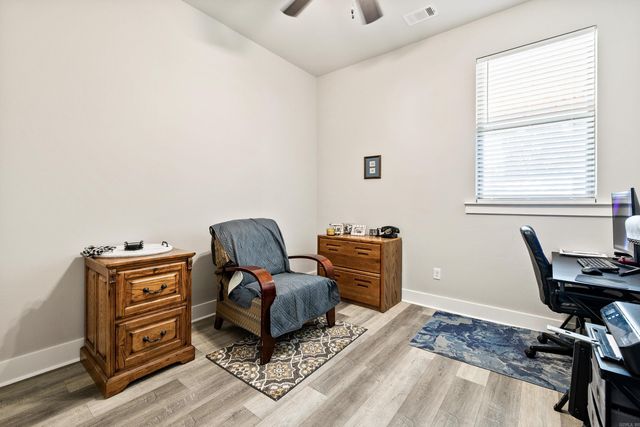 1129 Essex Drive, Benton, AR 72019