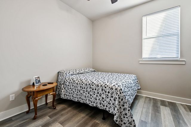 1129 Essex Drive, Benton, AR 72019