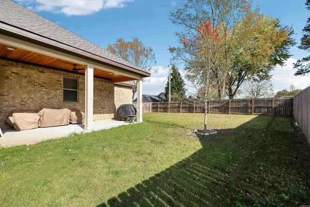 1129 Essex Drive, Benton, AR 72019