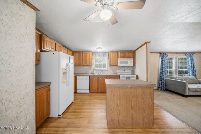 139 Green Hill Court, Rocky Point, NC 28457