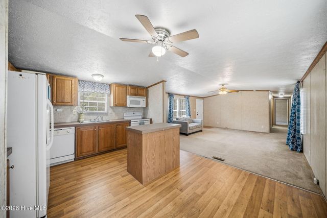 139 Green Hill Court, Rocky Point, NC 28457