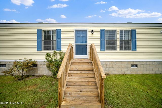 139 Green Hill Court, Rocky Point, NC 28457