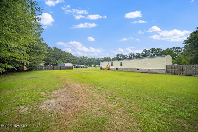 139 Green Hill Court, Rocky Point, NC 28457
