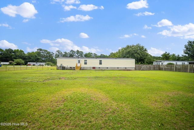 139 Green Hill Court, Rocky Point, NC 28457