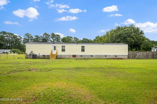 139 Green Hill Court, Rocky Point, NC 28457