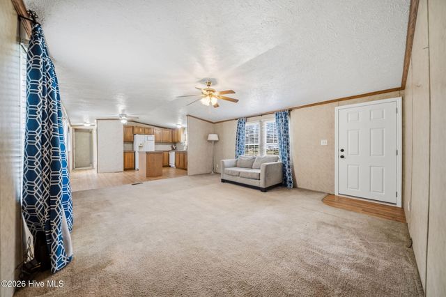 139 Green Hill Court, Rocky Point, NC 28457