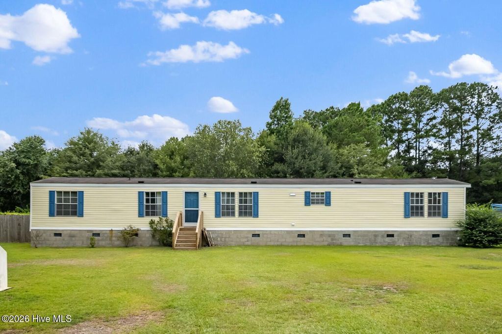 139 Green Hill Court, Rocky Point, NC 28457