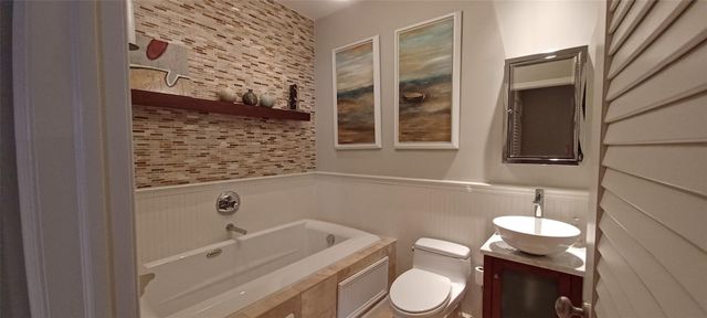 6688 Via Regina, Boca Raton, FL 33433