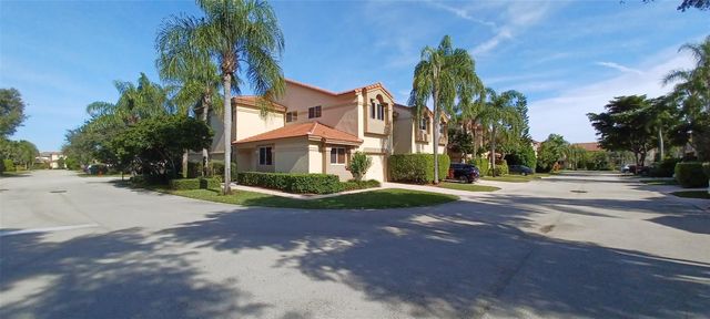 6688 Via Regina, Boca Raton, FL 33433