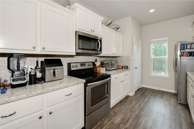 2911 Papa Bear Drive, College Station, TX 77845