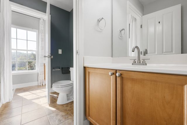 914 Loxley Dr, Nashville, TN 37211