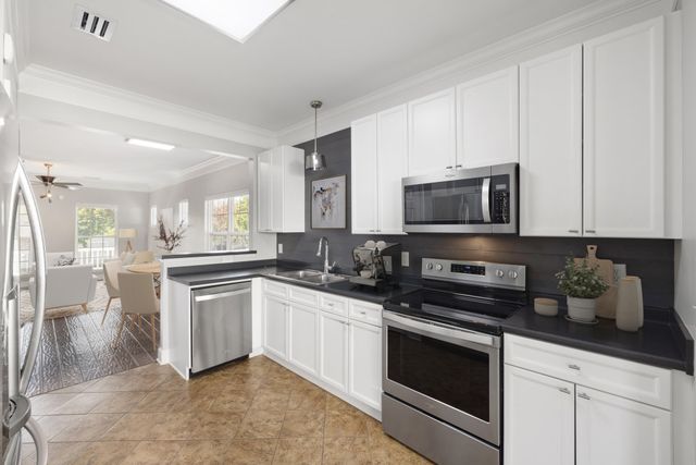 914 Loxley Dr, Nashville, TN 37211