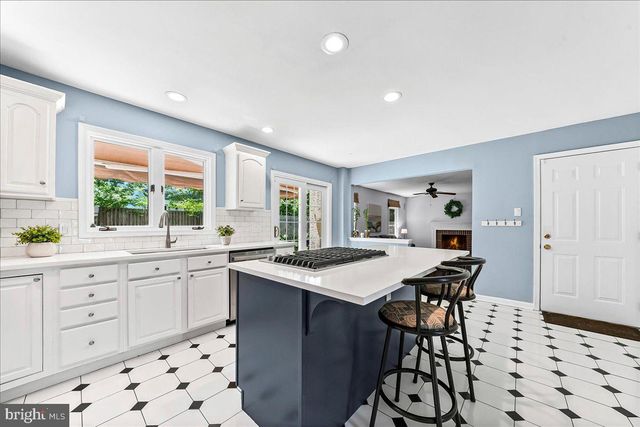 252 HIGHLAND AVE, Wayne, PA 19087