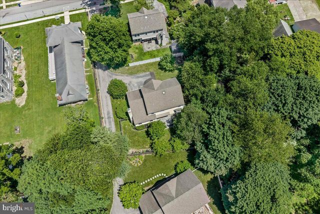 252 HIGHLAND AVE, Wayne, PA 19087