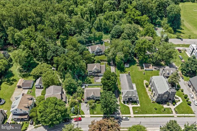 252 HIGHLAND AVE, Wayne, PA 19087