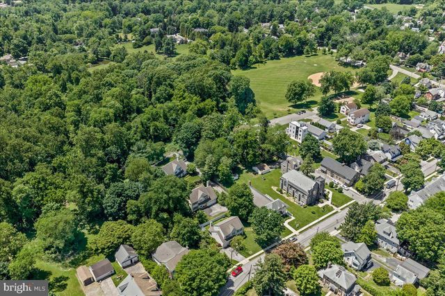 252 HIGHLAND AVE, Wayne, PA 19087